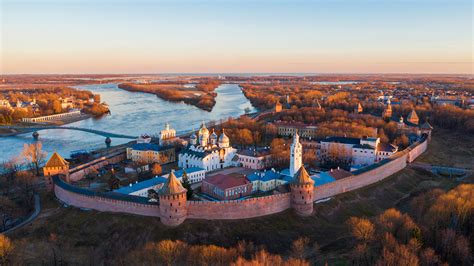 Где расположены отделения банка Тинькофф в Великом Новгороде?