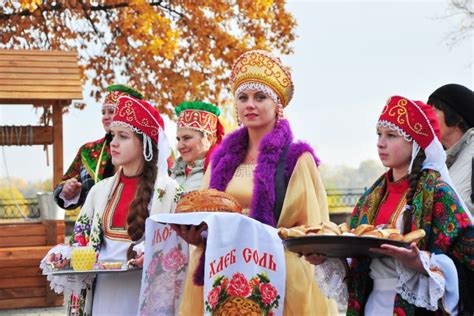 Первоклассные традиции и обычаи