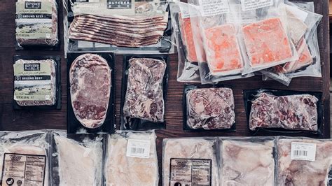 Правила хранения сушеного мяса в холодильнике: